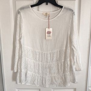ENTRO Boutique White Eyelet Babydoll Long Sleeve Shirt Small